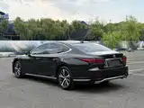 Фото 7 - Lexus LS