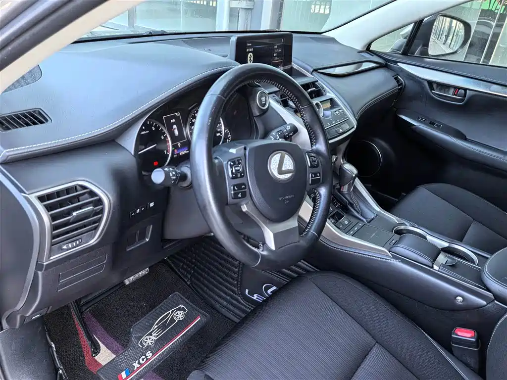 Lexus NX 2017 200 FWD Sharp Edition фото 11