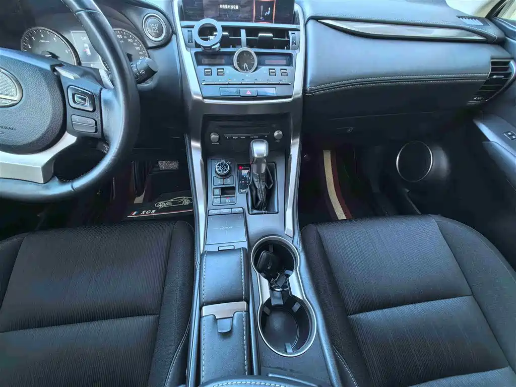 Lexus NX 2017 200 FWD Sharp Edition фото 9