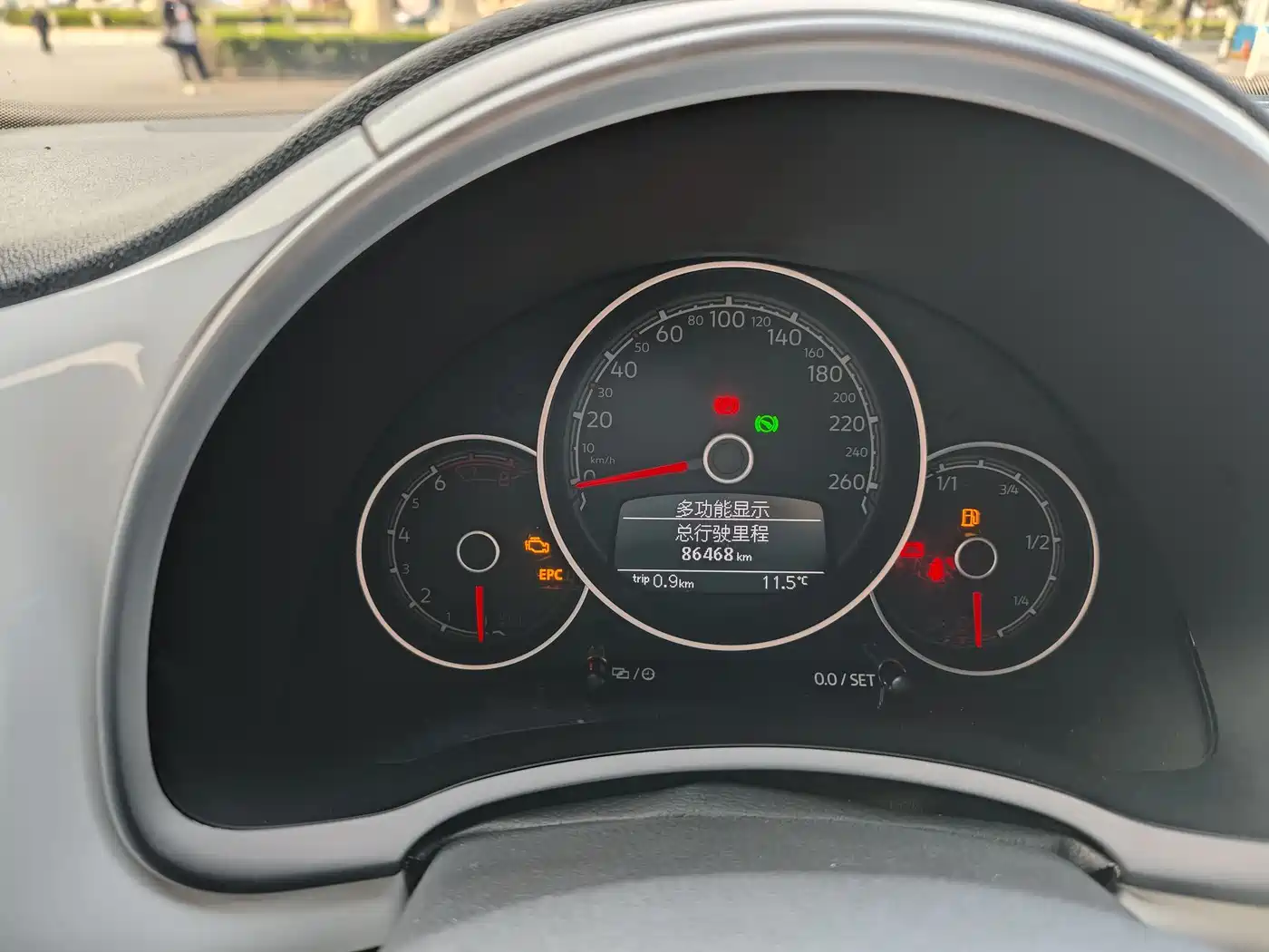 Volkswagen Beetle 2017 180TSI Enjoy фото 10