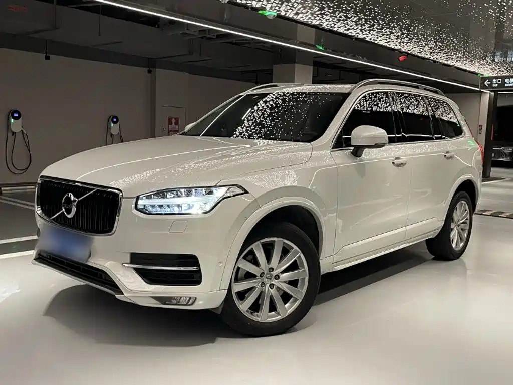 Фото 2 - Volvo XC90