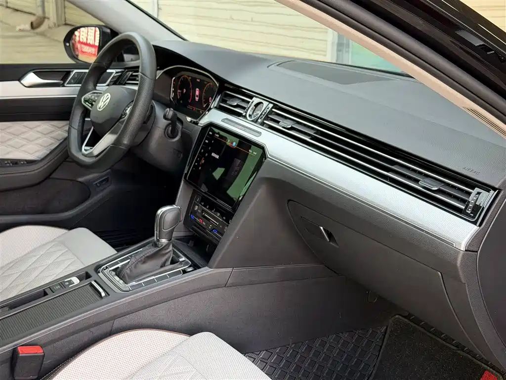 Volkswagen Magotan 2025 Facelift Public Edition 330TSI DSG Luxury фото 12
