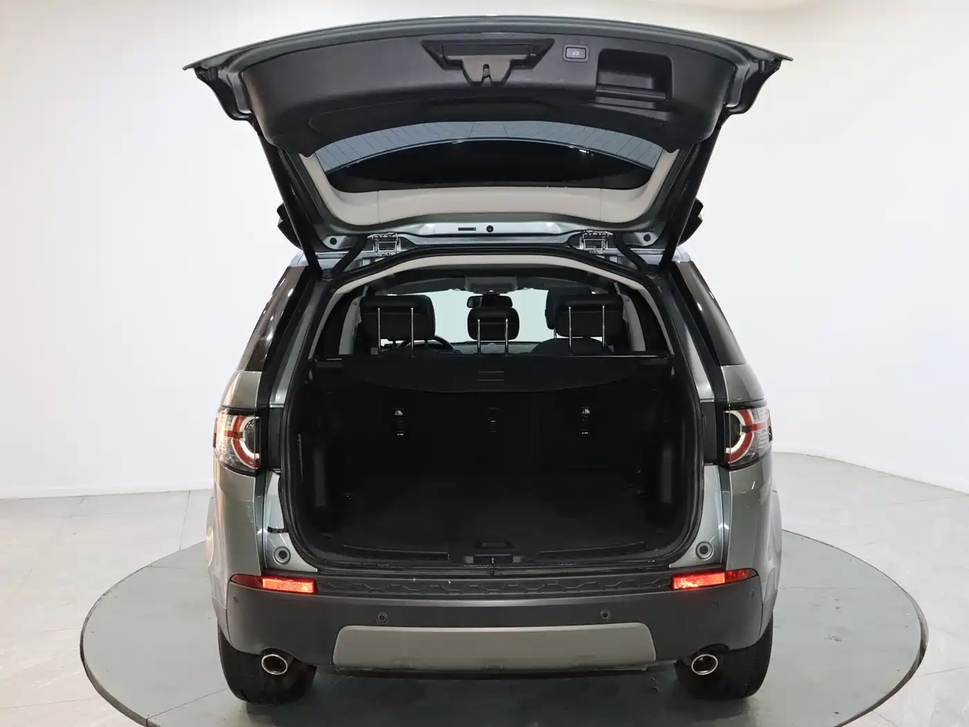 Land Rover Discovery Sport 2018 240PS SE Edition фото 16