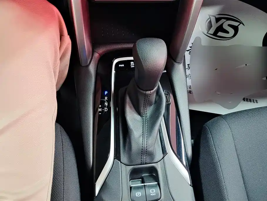 Toyota Frontlander 2023 2.0L CVT Leading Edition фото 16