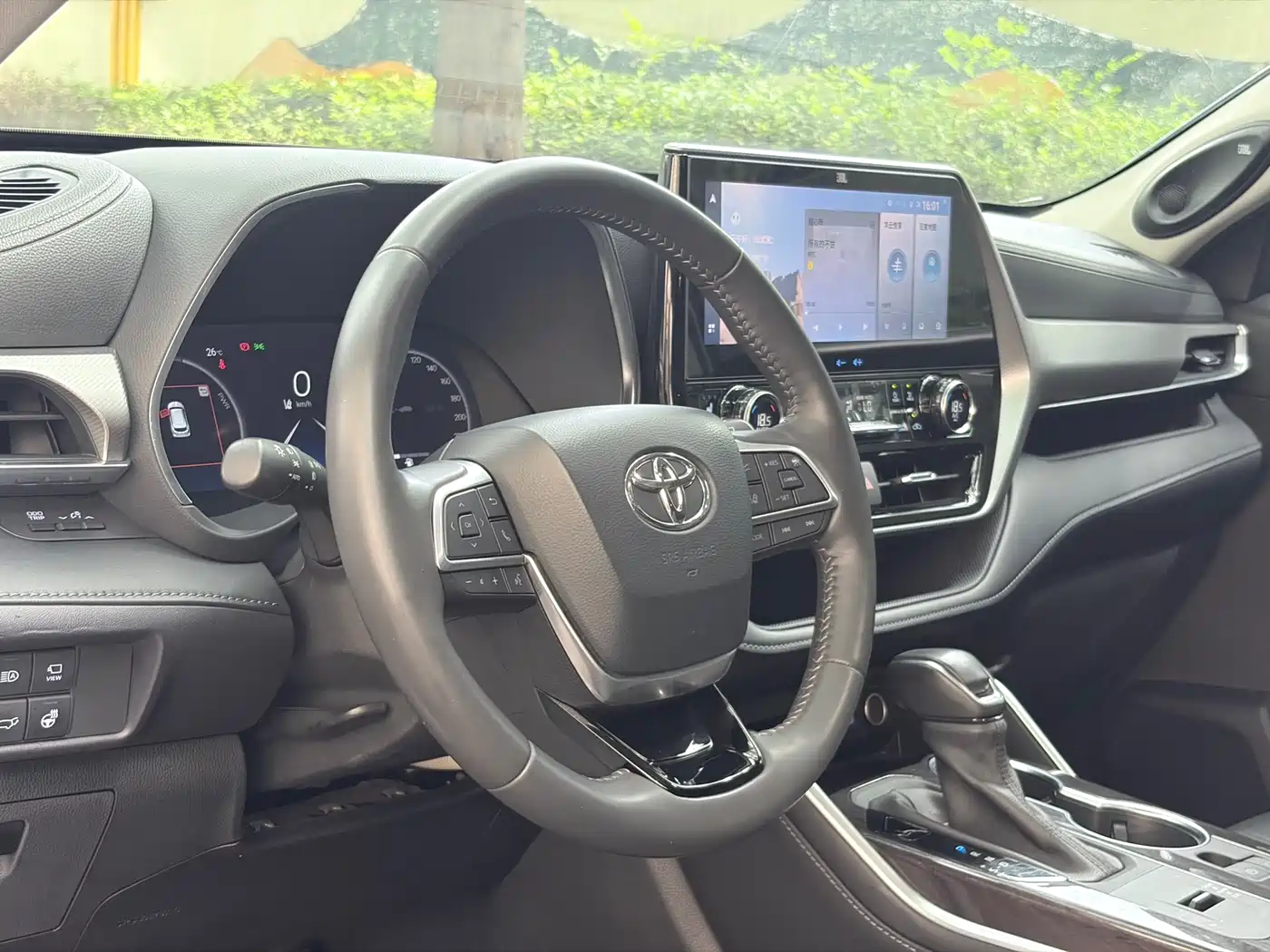 Toyota Highlander 2022 Dual Engine 2.5L 4WD Supreme Edition 7-Seater фото 12