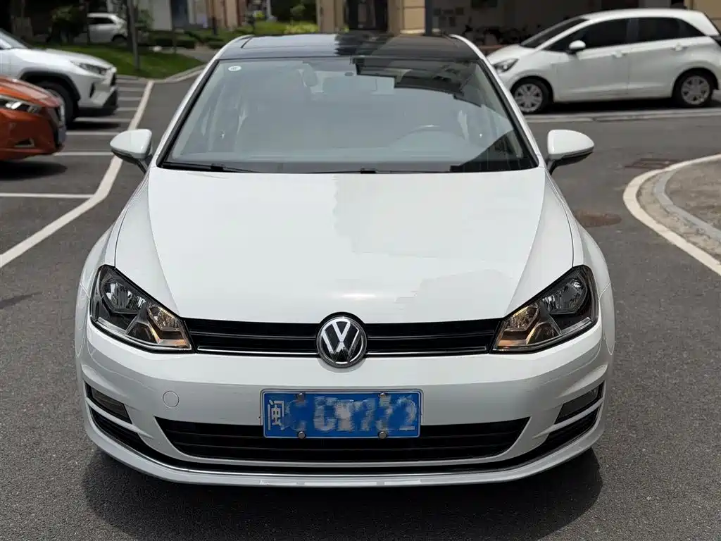 Volkswagen Golf 2016 230TSI Automatic Comfort фото 2