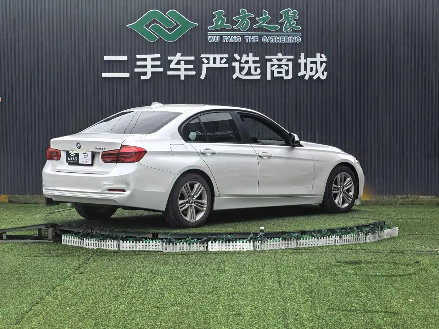 BMW 3 Series 2016 320i Fashion Model фото 18