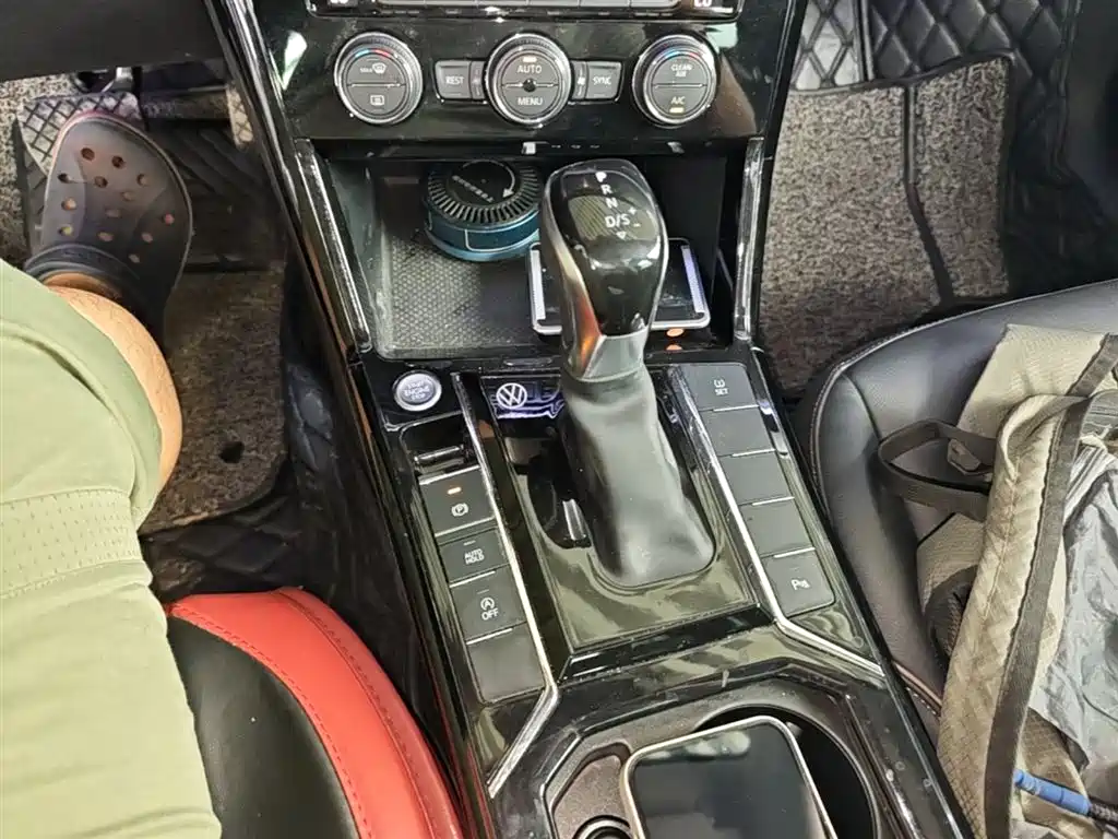 Volkswagen Passat 2019 330TSI Elite Version China VI фото 14