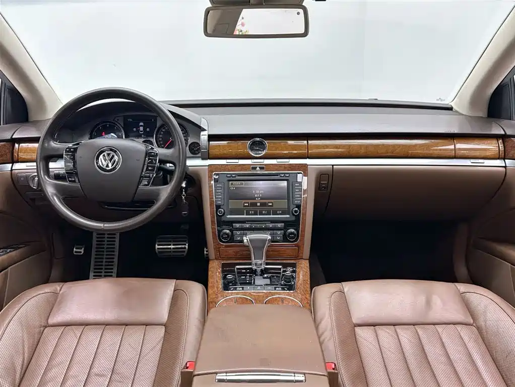 Volkswagen Phaeton 2014 3.0L Business Edition фото 16
