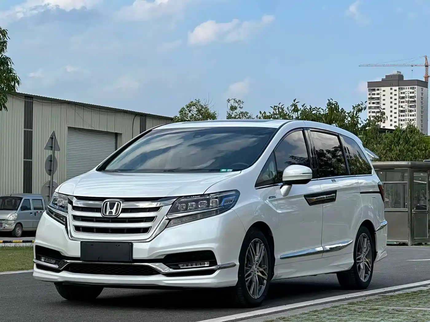 Honda Elysion 2019 2.0L Hybrid Luxury Edition