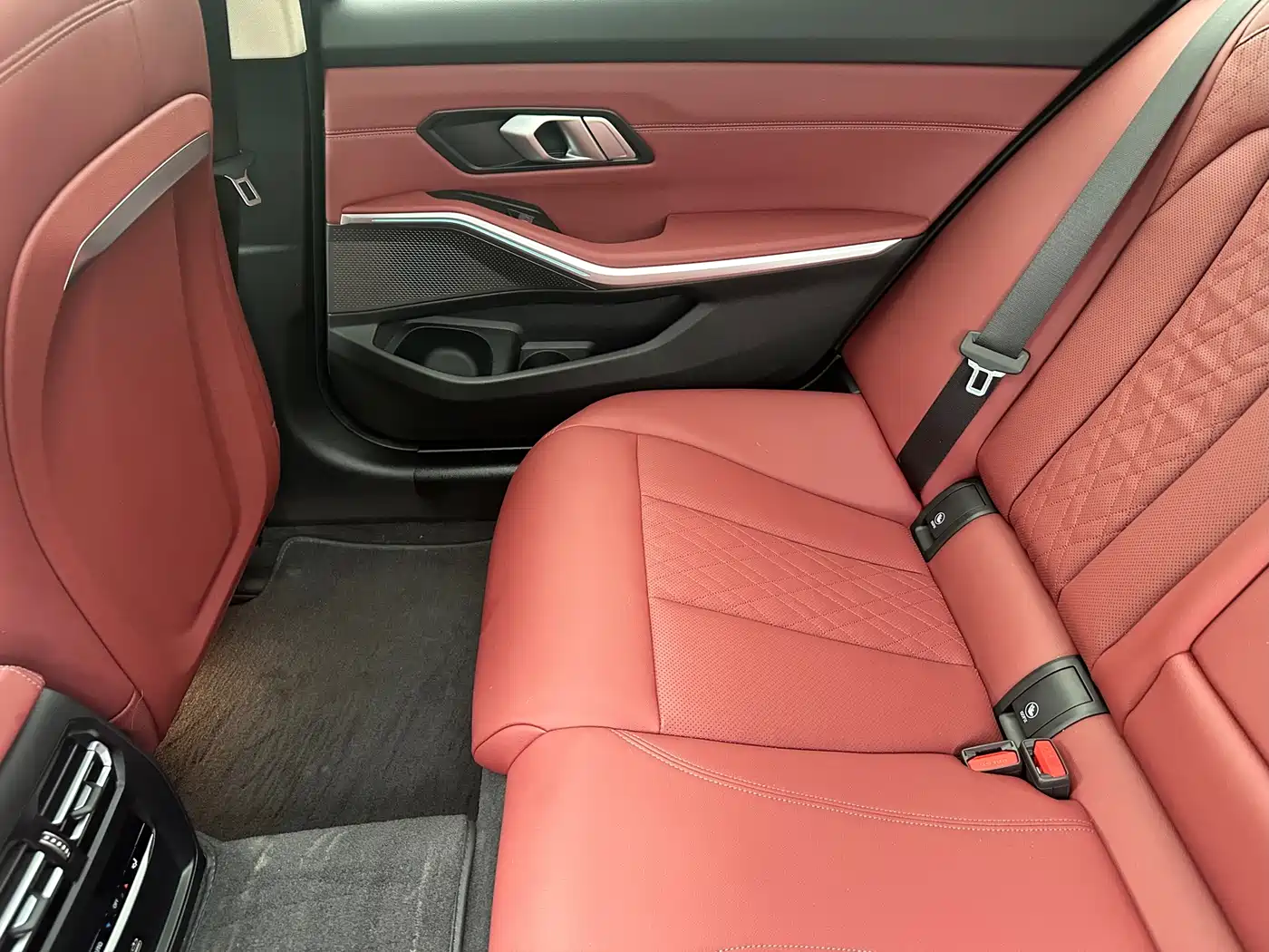 BMW i3 2024 eDrive 35 L фото 9