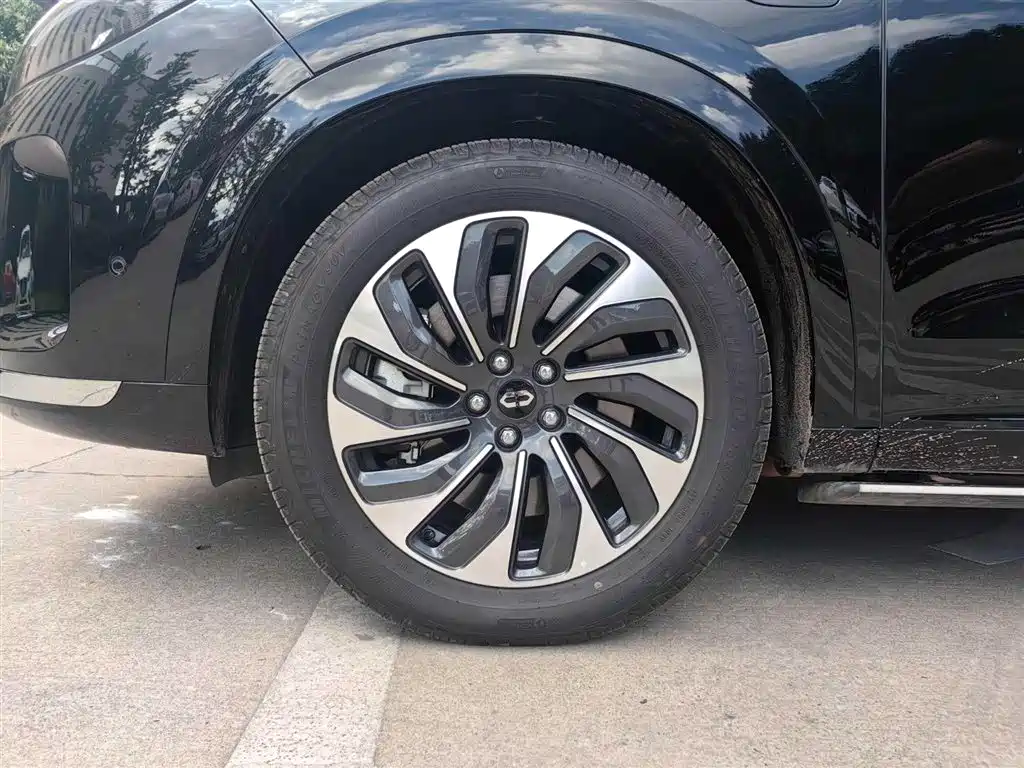AITO Wenjie AITO M7 2024 Model 1.5T Smart Drive RWD Max 5-Seater фото 24
