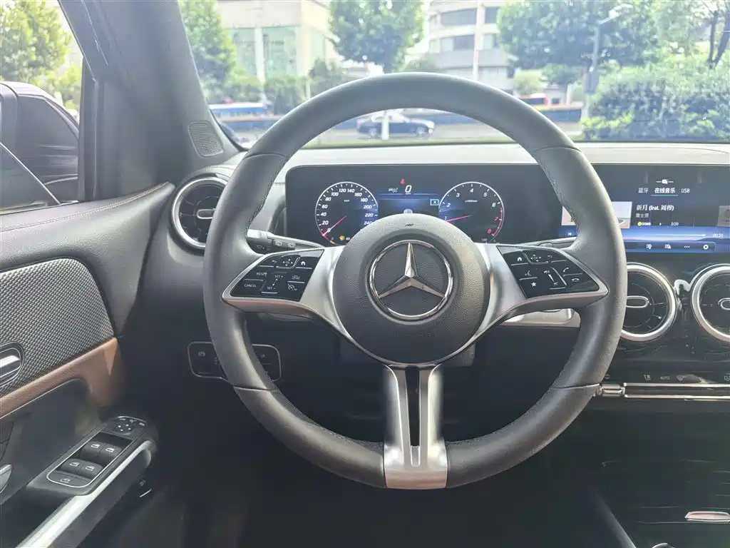 Mercedes-Benz GLB 2024 GLB 200 Fashion фото 10