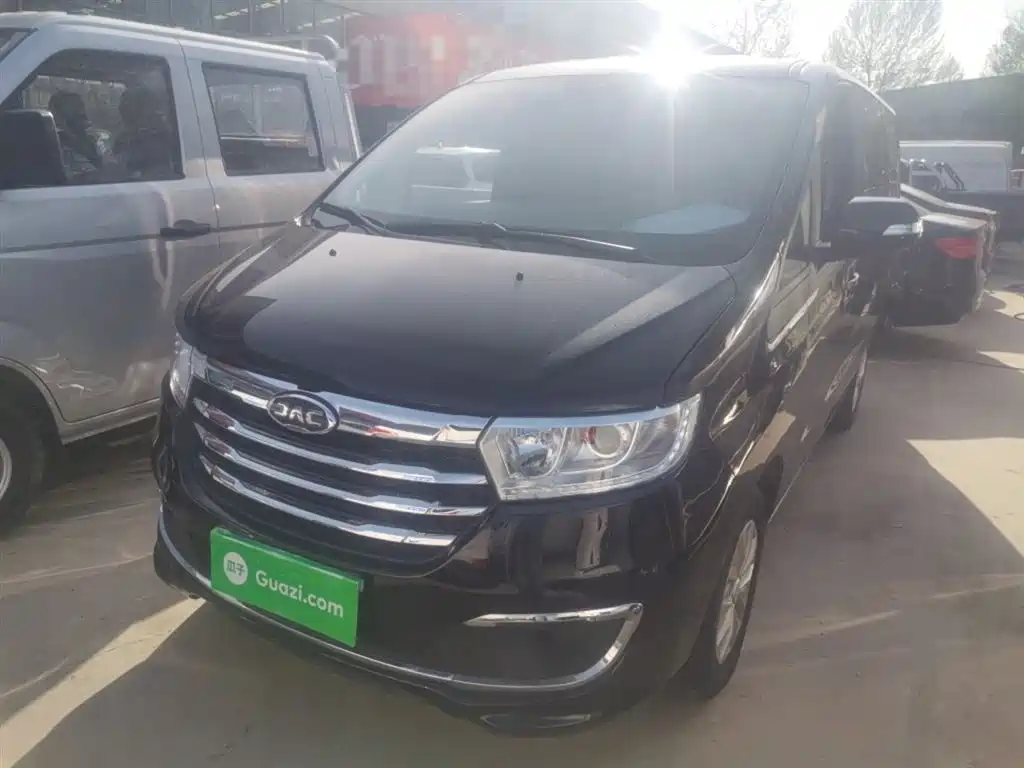 JAC Refine M3 2022 1.8L 7-Seater Standard