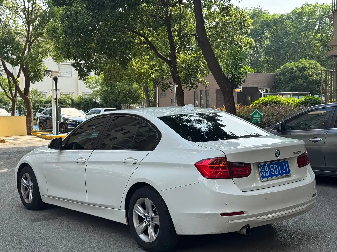 BMW 3 Series 2015 320i Super Joy Fashion фото 4