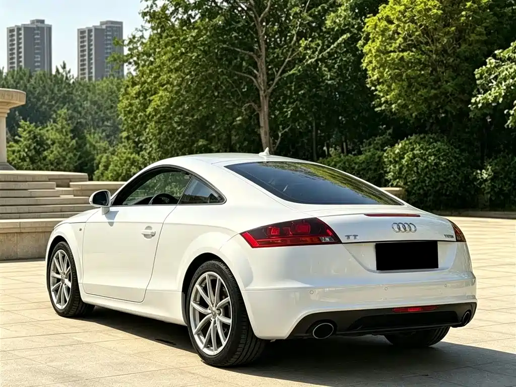 Audi TT 2011 TT Coupe 2.0TFSI фото 7