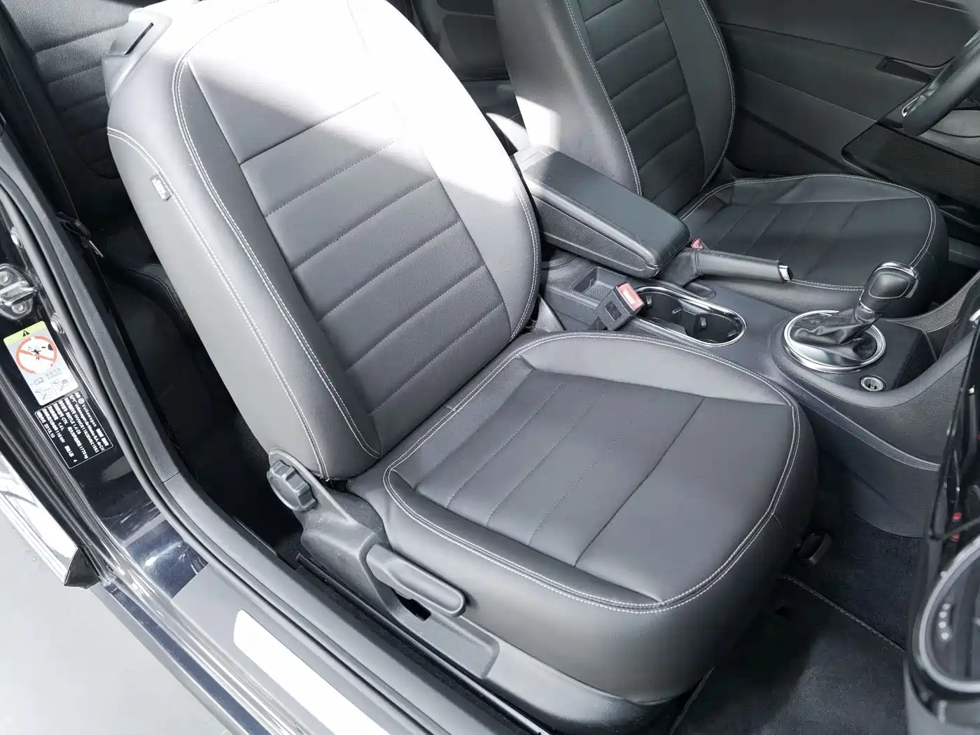 Volkswagen Beetle 2014 1.4TSI Fashion Edition фото 14