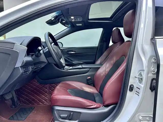 Toyota Avalon 2022 2.0L Progressive Edition фото 5