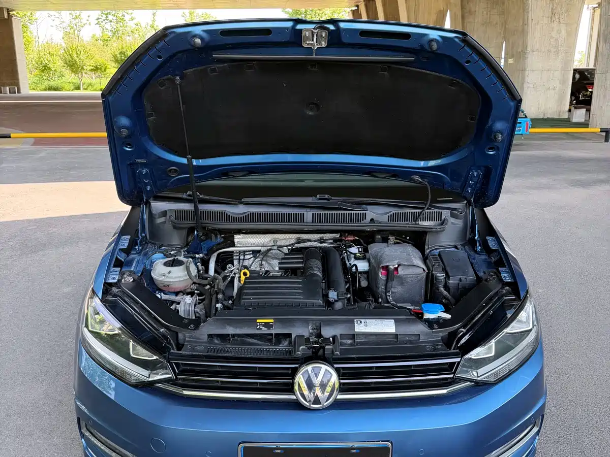 Volkswagen Touran 2018 Touran L 280TSI DSG Comfort 7-seater China V фото 21
