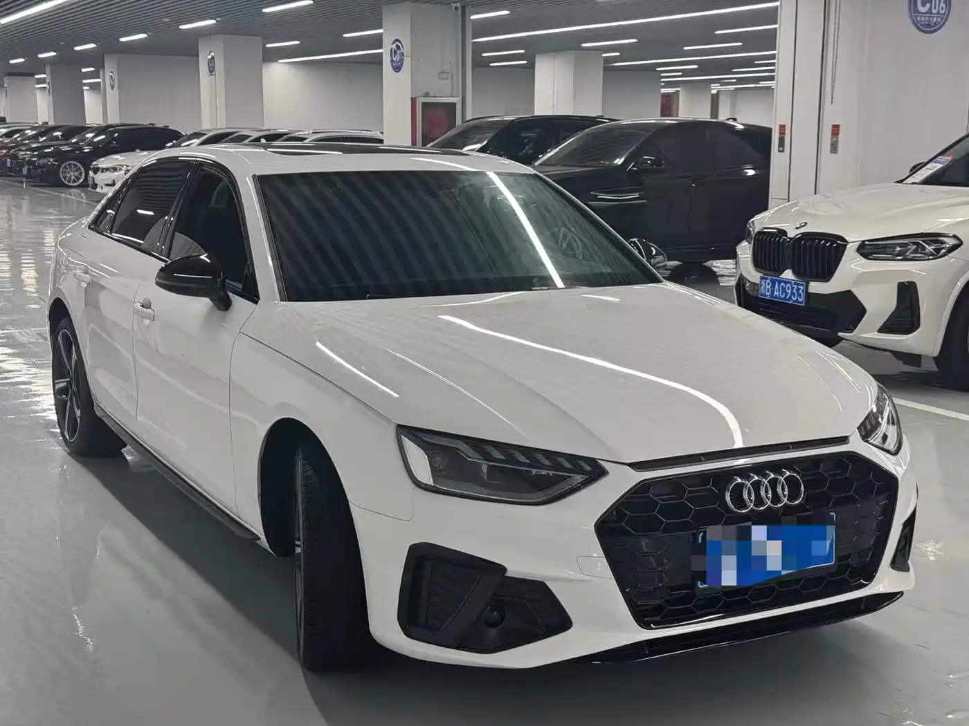 Audi A4L 2025 2 Million Celebration Edition 40 TFSI Luxury Dynamic фото 3