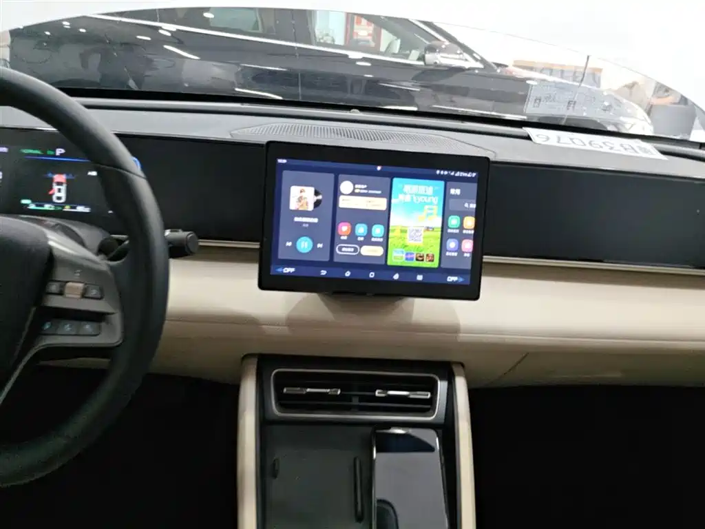 BYD Qin L 2024 DM-i 80KM Leading Edition фото 13
