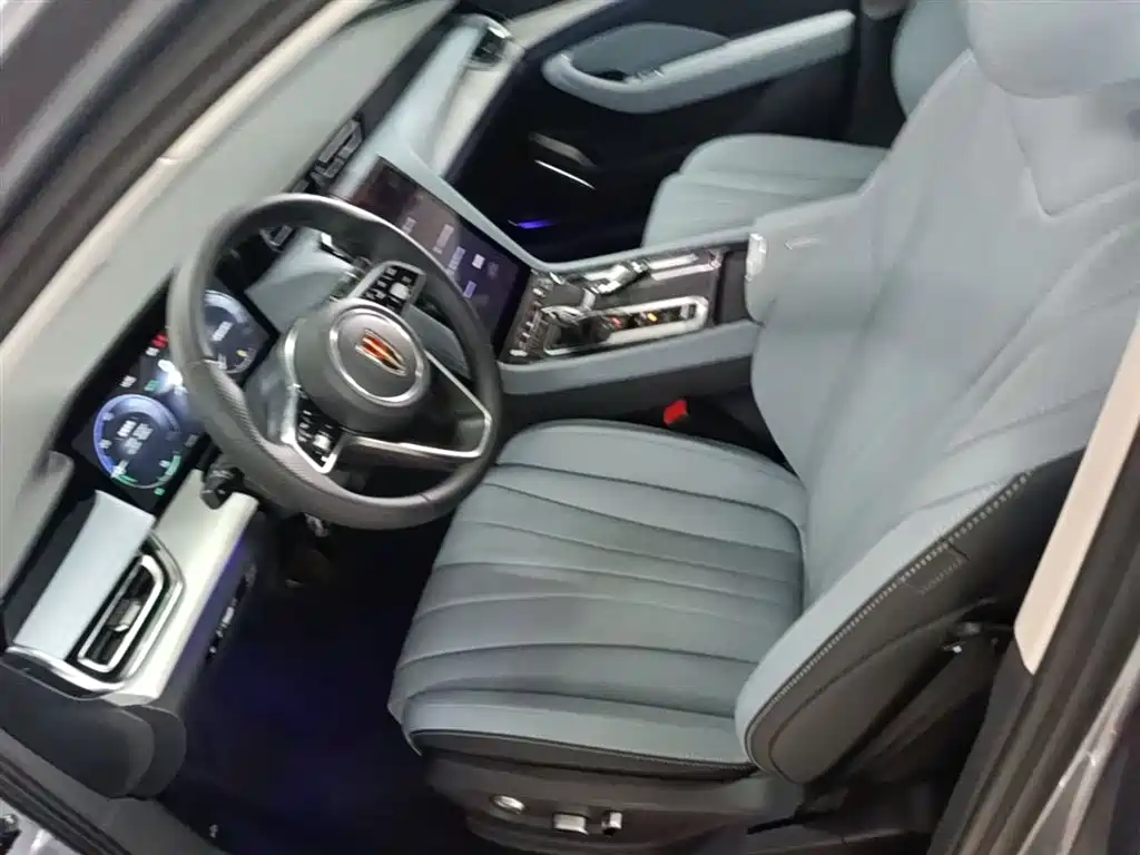 Hongqi H5 PHEV 2025 170 Super Hybrid Edition фото 15