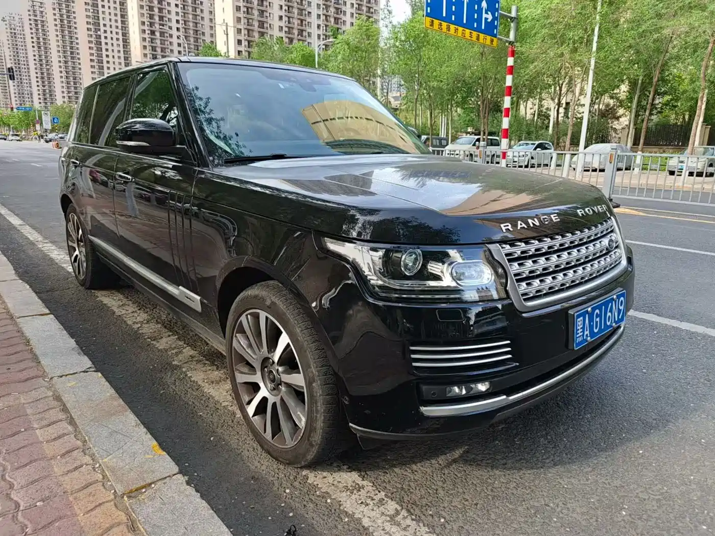 Land Rover Range Rover 2017 3.0 SC V6 Vogue LWB (Long Wheelbase) фото 3