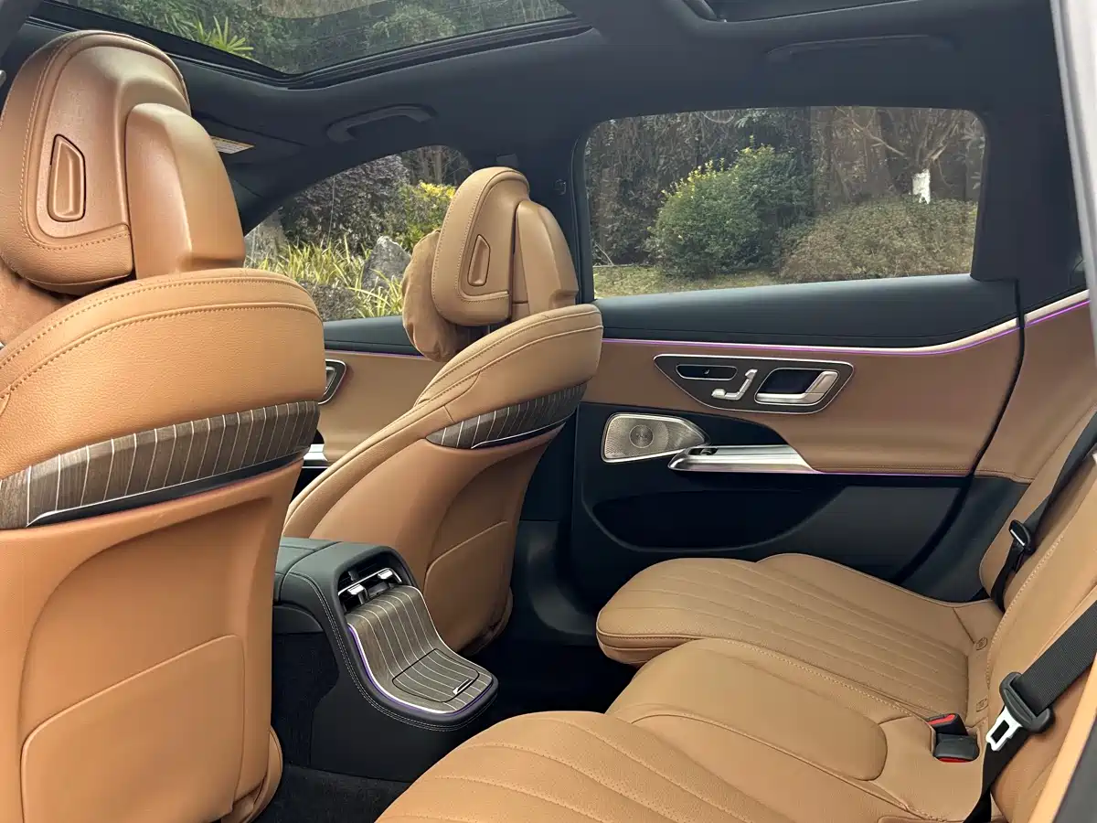 Mercedes-Benz E-Class 2026 E 300 L Luxury фото 9