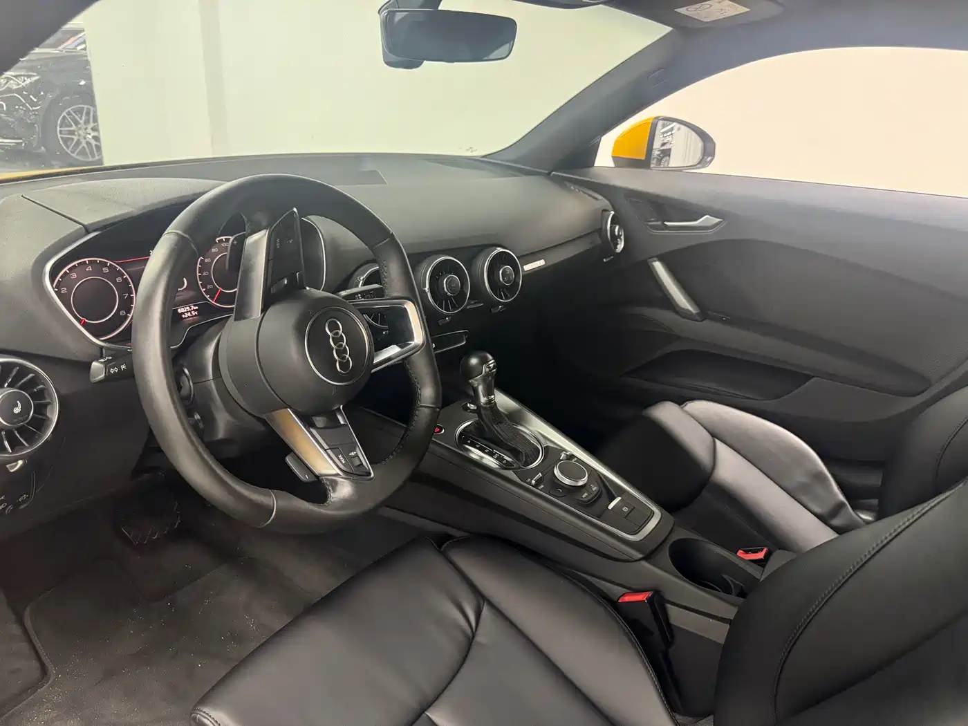 Audi TT 2017 TT Coupe 40 TFSI фото 3