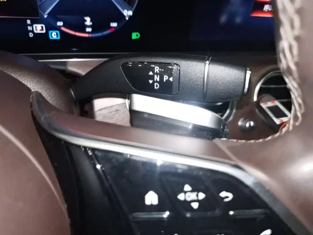 Mercedes-Benz E-Class 2022 Second Facelift E 300 L Luxury фото 14