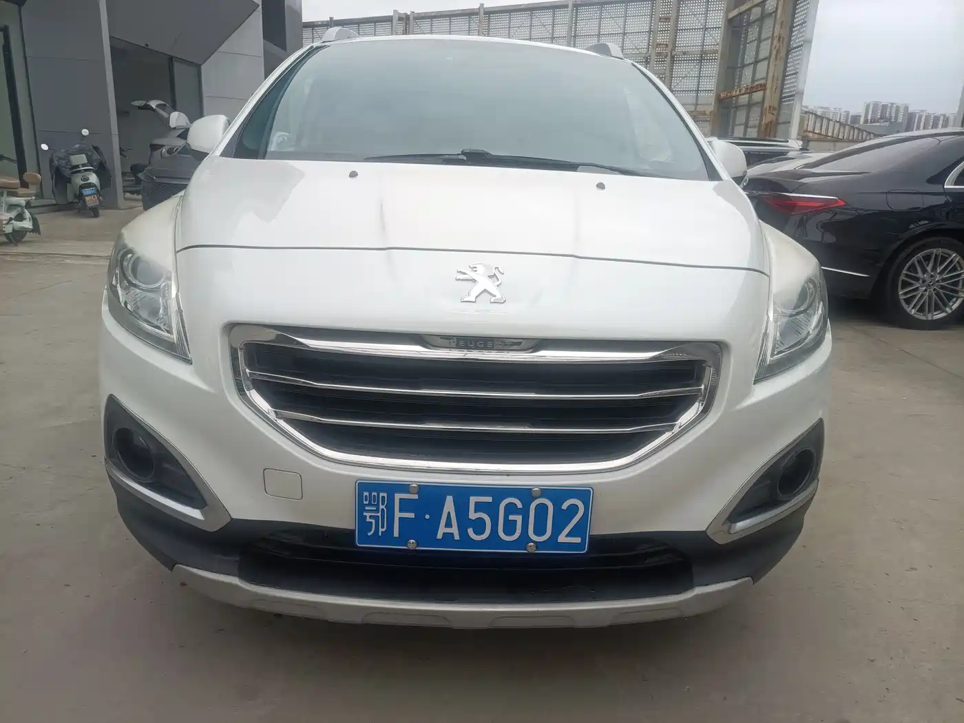 Peugeot 3008 2015 2.0L Automatic Classic Edition фото 2