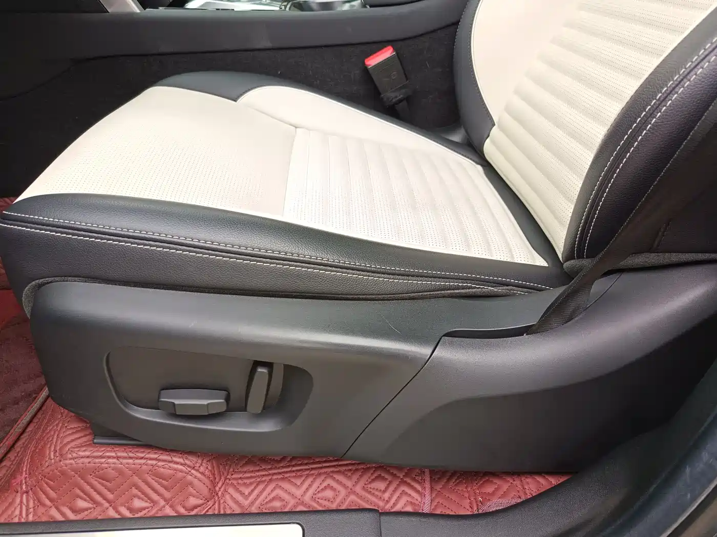 Land Rover Discovery Sport 2021 249PS R-Dynamic S Performance Edition фото 14