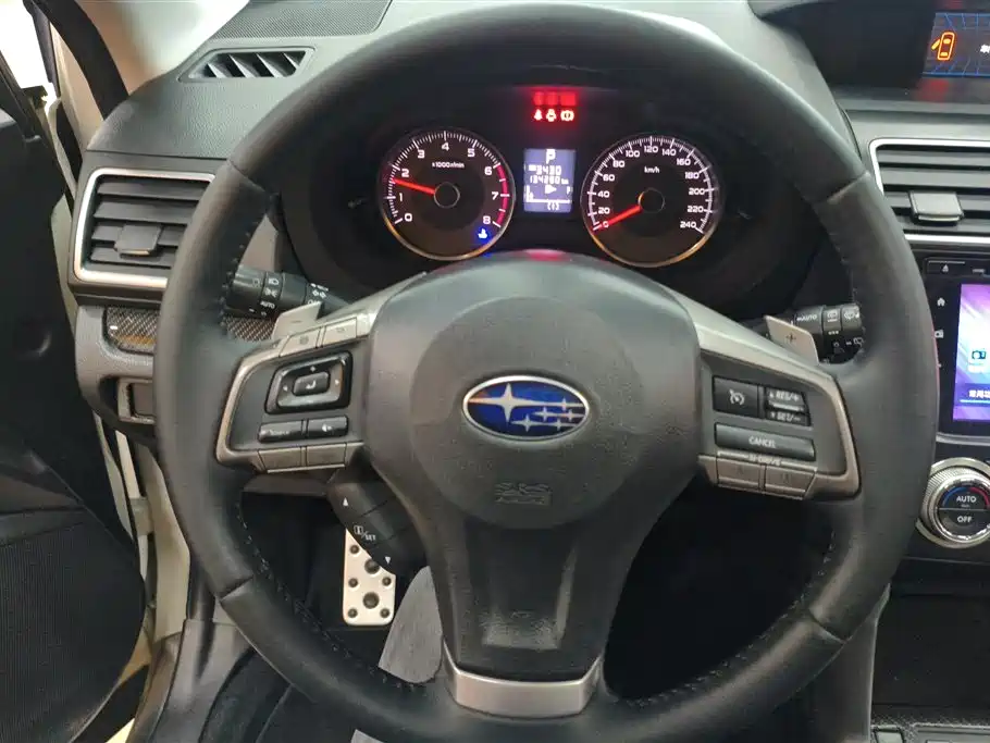 Subaru Forester 2015 2.5i Special Commemorative Edition фото 15