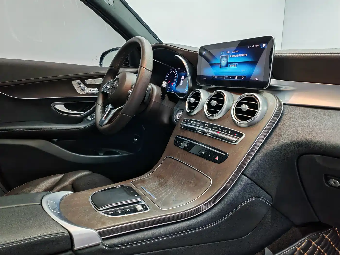 Mercedes-Benz GLC 2021 GLC 260 L 4MATIC Luxury фото 14