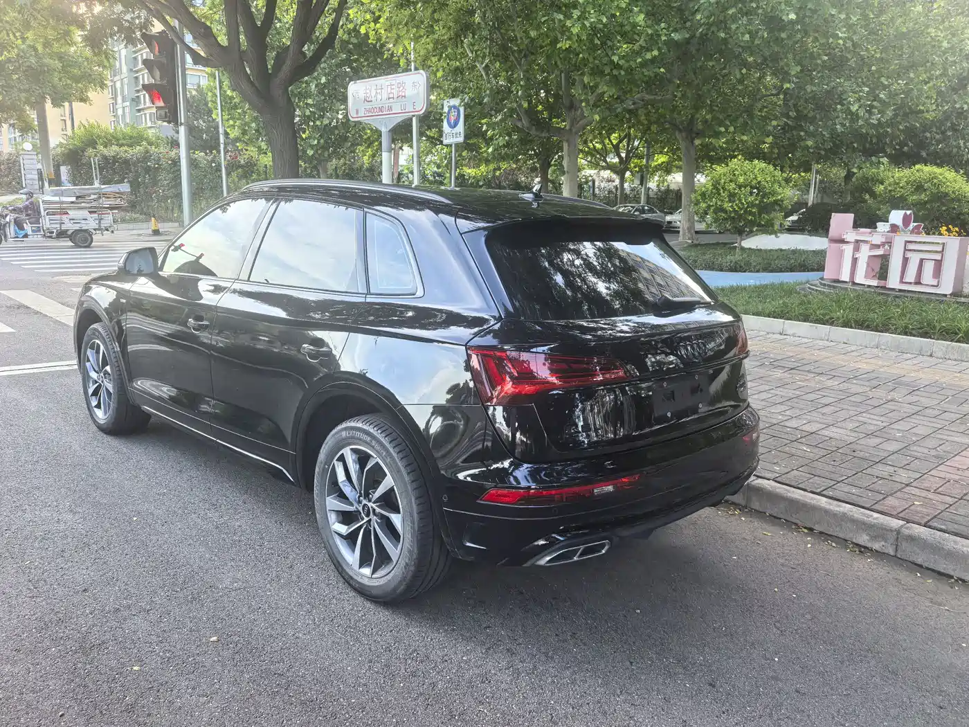 Audi Q5L 2022 40T Luxury Dynamic фото 6