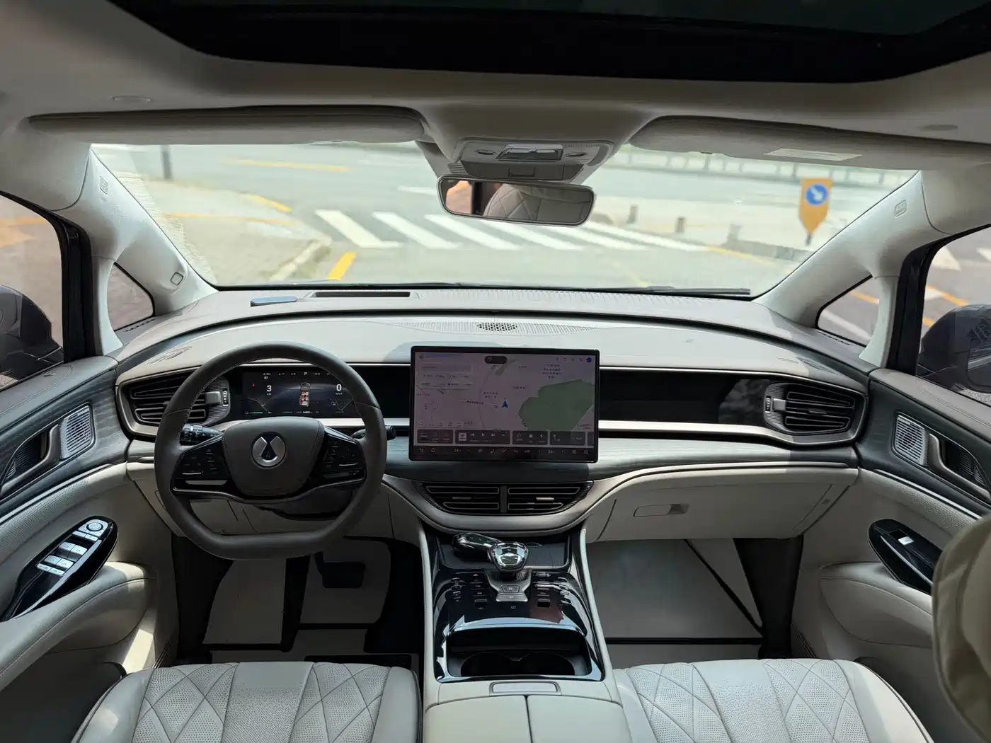 Denza D9 2022 DM-i 970 AWD Flagship фото 7