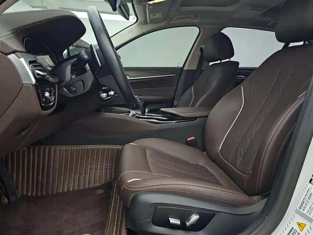 BMW 5 Series 2023 530Li Leading Luxury Package фото 7