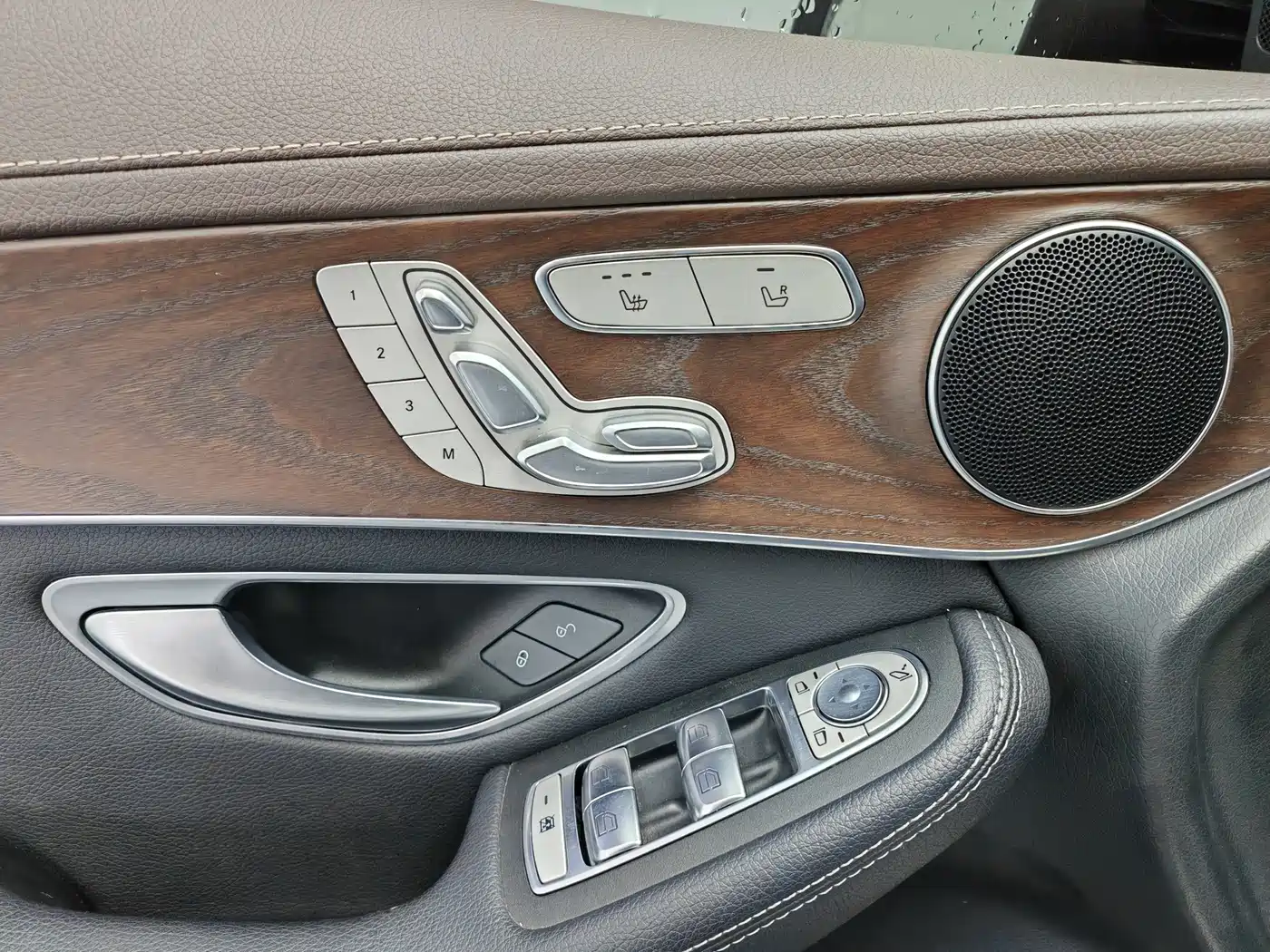 Mercedes-Benz GLC 2021 GLC 260 L 4MATIC Luxury фото 18