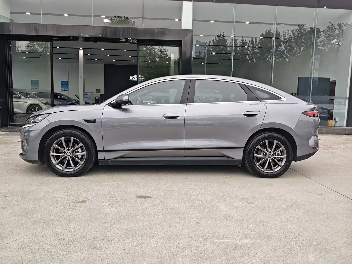BYD Qin L 2025 EV 545KM Superior фото 4