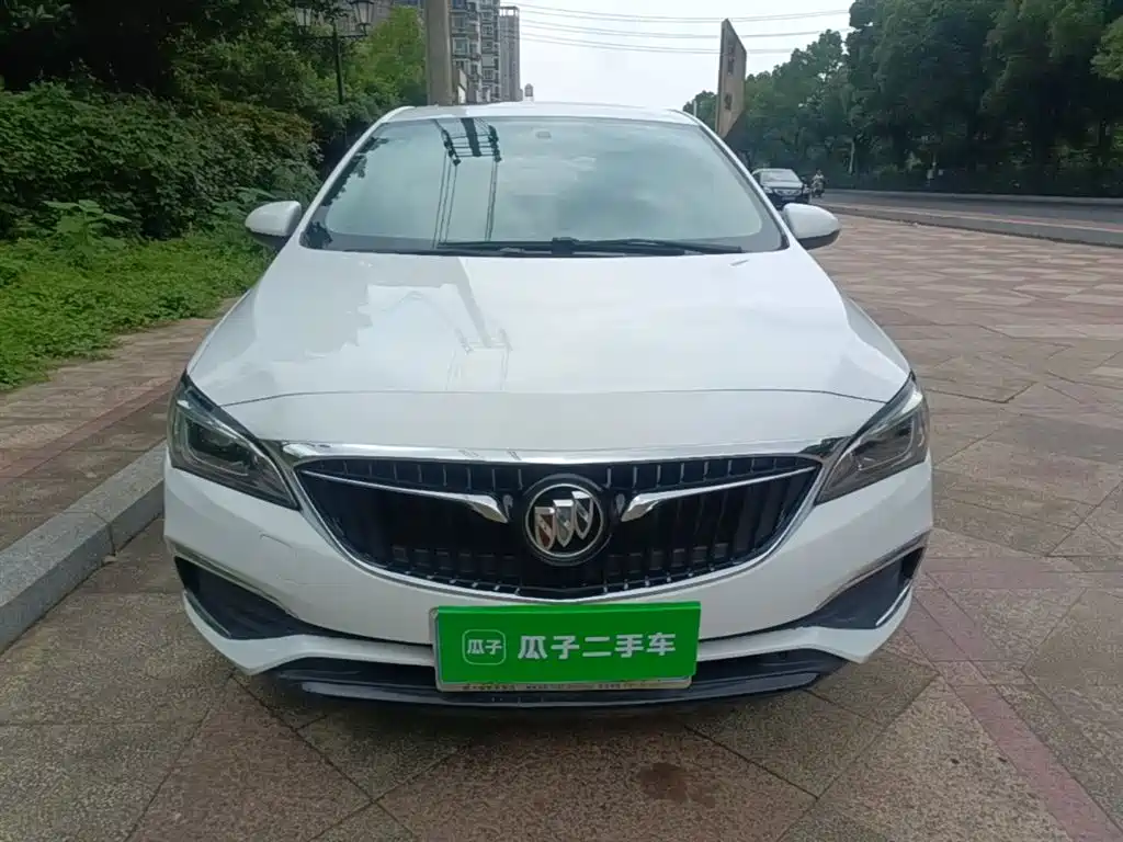 Buick Verano 2019 Sedan 15S Auto Leading фото 3