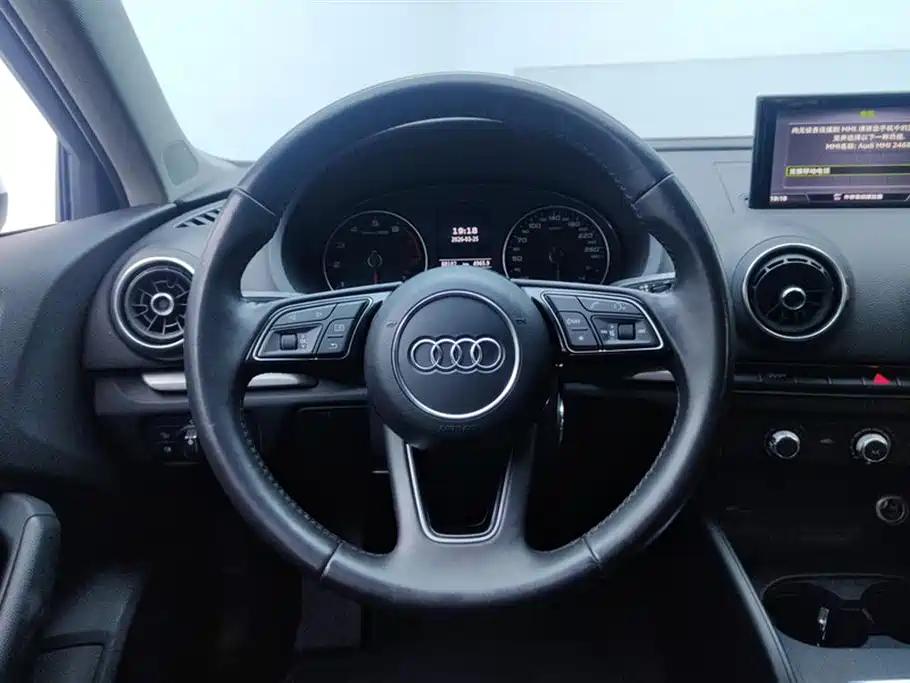 Audi A3 2018 30th Anniversary Sportback 35 TFSI Progressive фото 15