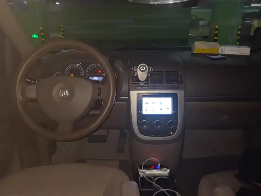 Buick GL8 2014 2.4L Classic Edition фото 12