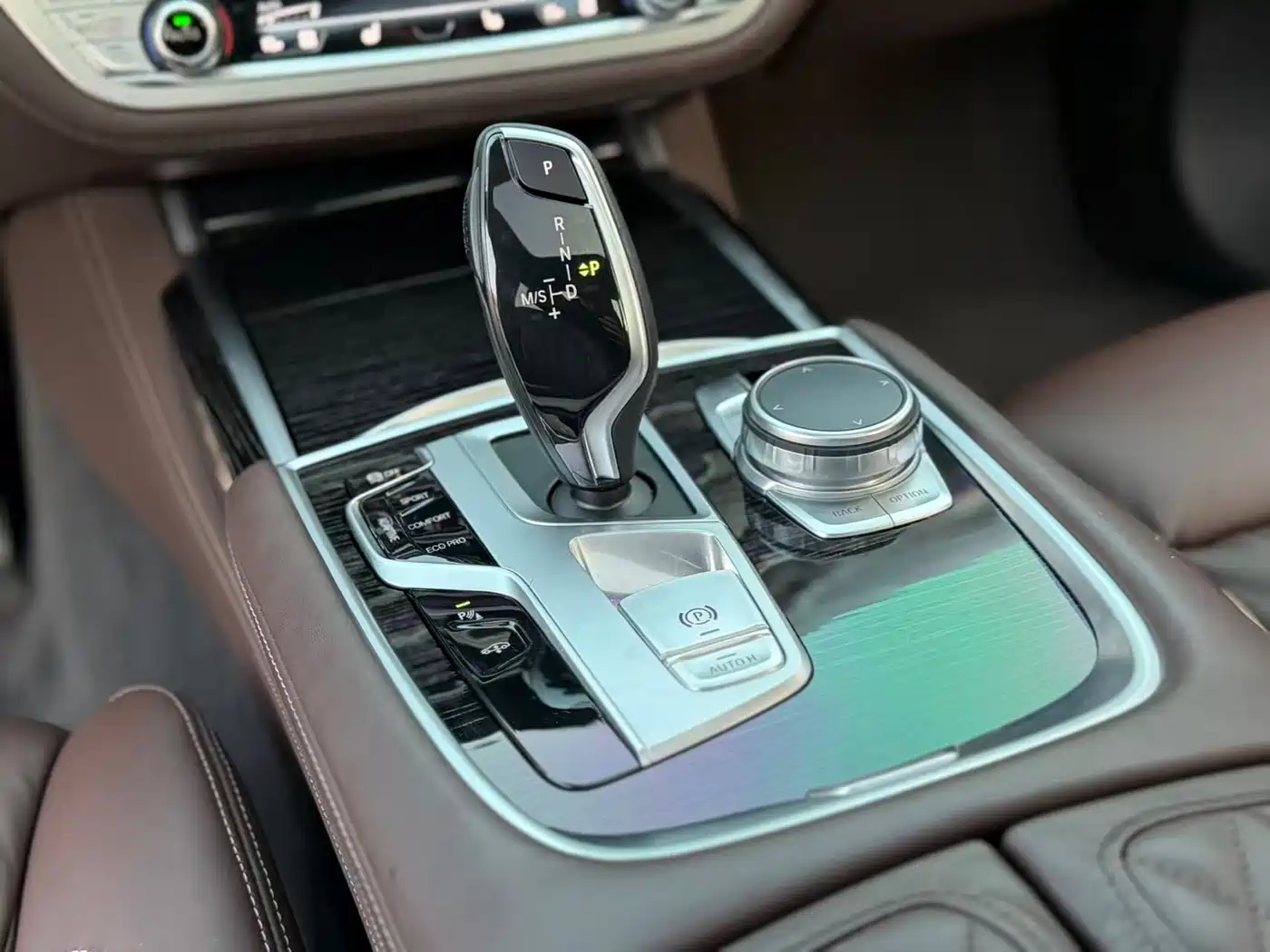 BMW 7 Series 2019 740Li Leading M Sport Package фото 20