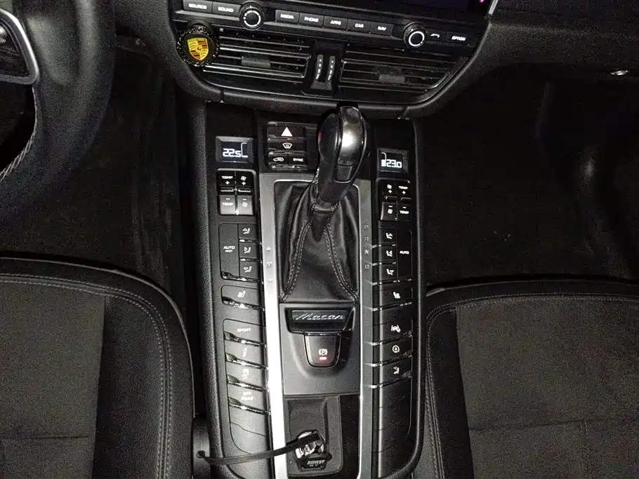 Porsche Macan 2018 Macan 2.0T фото 16