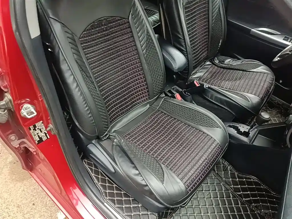 Toyota YARiS L Zhi Xuan 2015 1.5E Auto Charming Edition фото 25