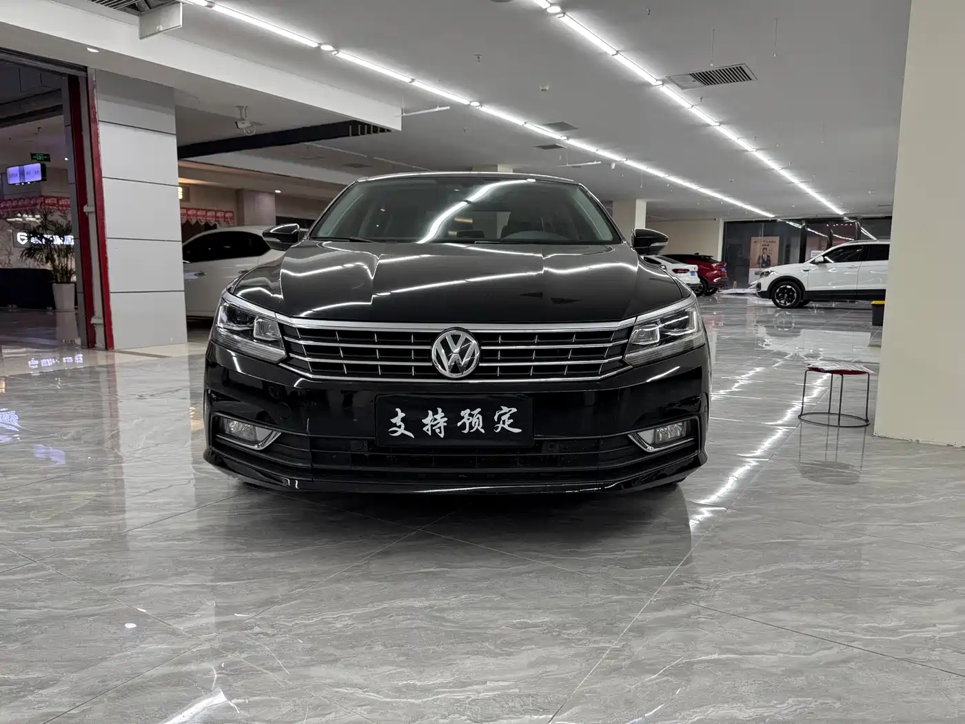 Volkswagen Passat 2017 330TSI DSG Prestige фото 2