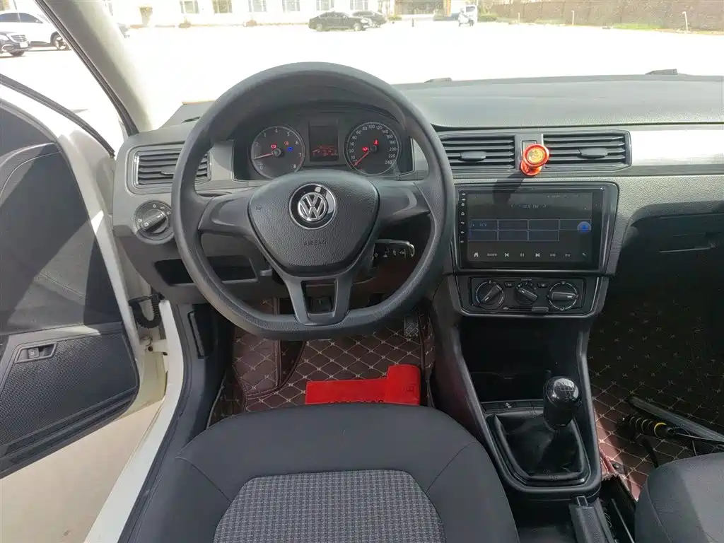 Volkswagen Santana 2018 1.5L Manual Trend Edition фото 11