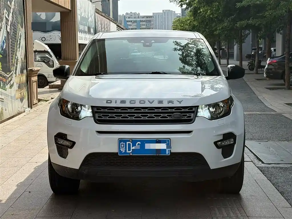 Land Rover Discovery Sport 2017 2.0T PURE фото 2