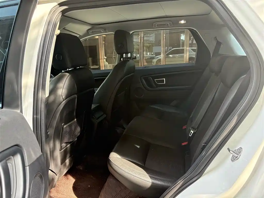 Land Rover Discovery Sport 2017 2.0T PURE фото 7