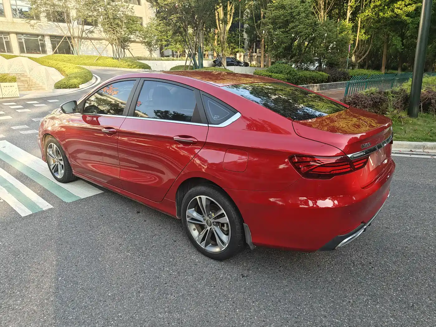 Фото 9 - Geely Binrui